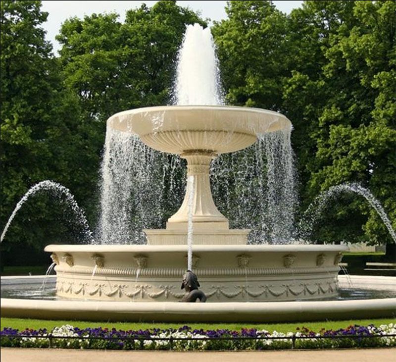 雕塑?chē)娙? />
              </p>
            </div>
            <div   id=